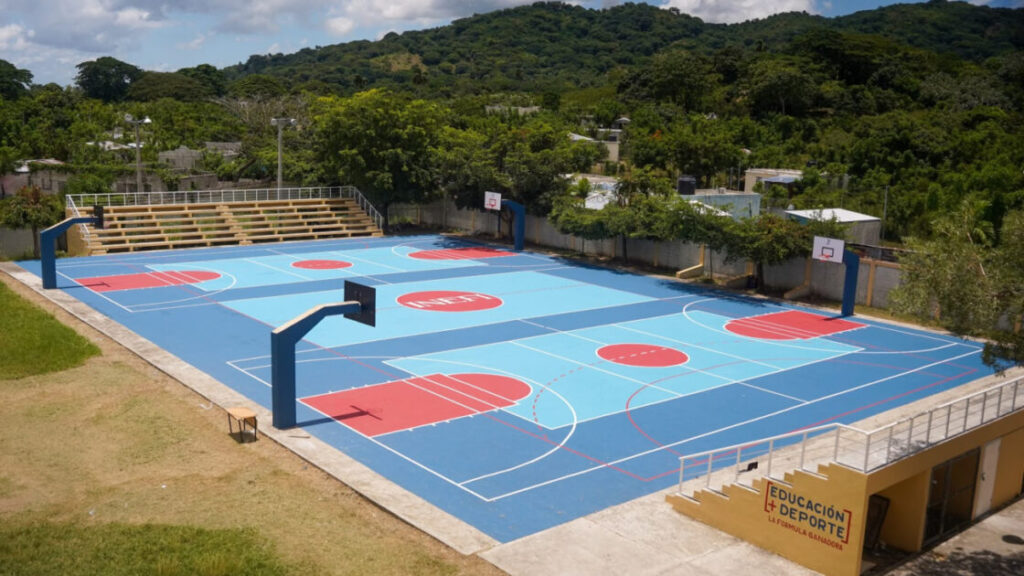 Inefi reactiva su Gran Gira Nacional de Entrega de Utilería Deportiva y Canchas Remozadas en Hato Mayor