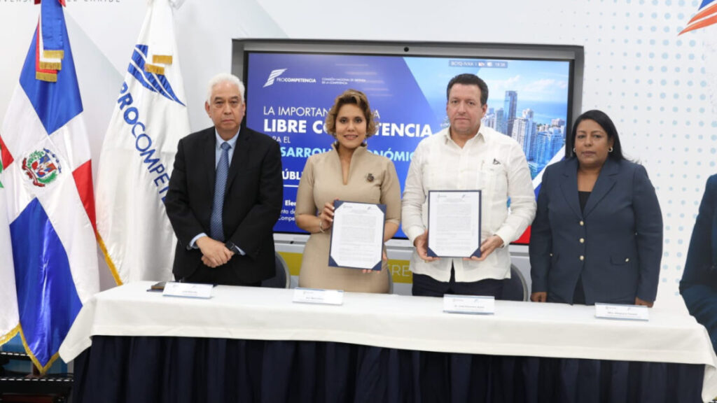 ProCompetencia y Unicaribe firman alianza para promover la cultura de competencia desde la educación superior