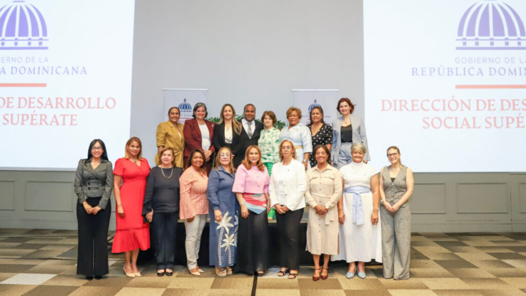 Supérate fortalece articulación territorial en materia de protección social en encuentro con gobernadoras