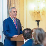 Presidente Luis Abinader es reconocido con la Insignia de Oro, el más alto honor de Americas Society por su liderazgo y el impacto de su gestión en la República Dominicana y el hemisferio