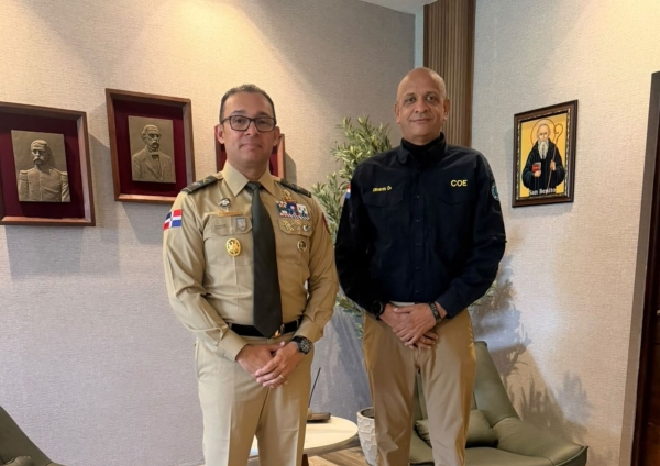 Director COE coronel C.B. Erdwin R. Olivares Luciano, realizó una visita al Comandante General del Ejército de República Dominicana, mayor general Jimmy Arias Grullón