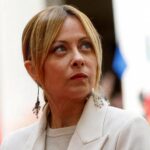 Meloni: tope del 30% a alumnos sin italiano y veto al burka