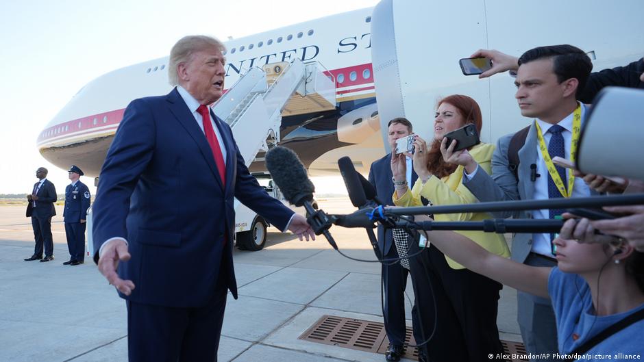 Trump amenaza cortar comercio con la UE si asocia a Canadá