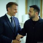 Macron promete a Zelenski apoyo para el invierno