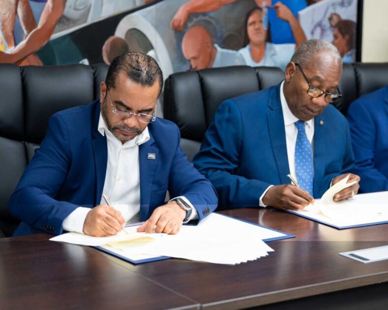 UASD e ITLA impulsarán formación tecnológica e inteligencia artificial en República Dominicana