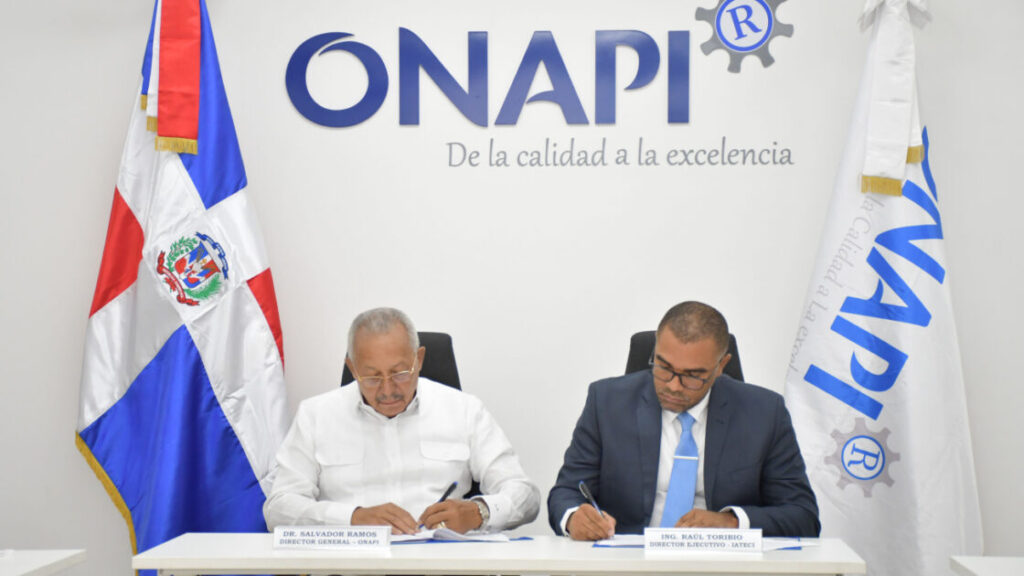 Onapi e Iateci acuerdan impulsar la innovación y proteger la propiedad industrial
