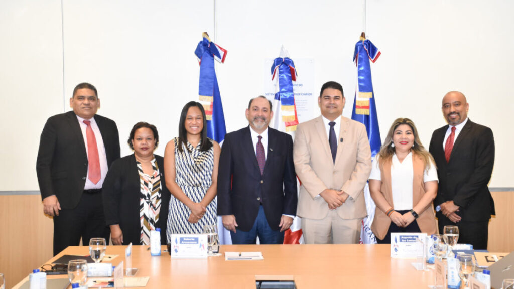 Panamá conoce la experiencia del Siuben para diseñar su Registro Social