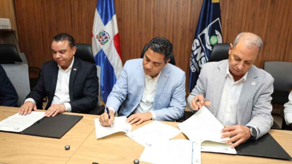 SNS, Deportes y Comité Olímpico firman acuerdo con el propósito de garantizar atención médica oportuna a atletas dominicanos