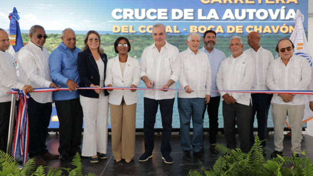 Presidente Abinader inaugura la carretera de Boca de Chavón