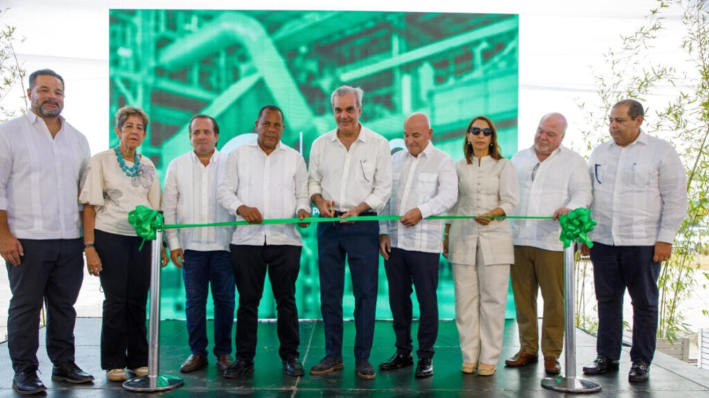 Presidente Luis Abinader inaugura planta de valorización de residuos en Puerto Plata que generará más de mil empleos