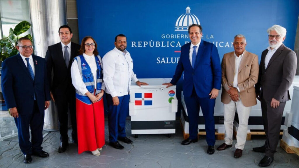 Ministerio de Salud fortalece cadena de frío para garantizar calidad de las vacunas con entrega de 421 refrigeradoras