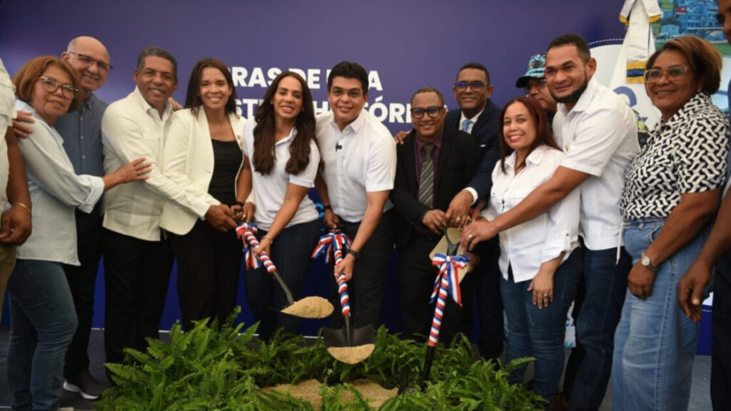 Caasd inicia el saneamiento de cañada en Los Guaricanos