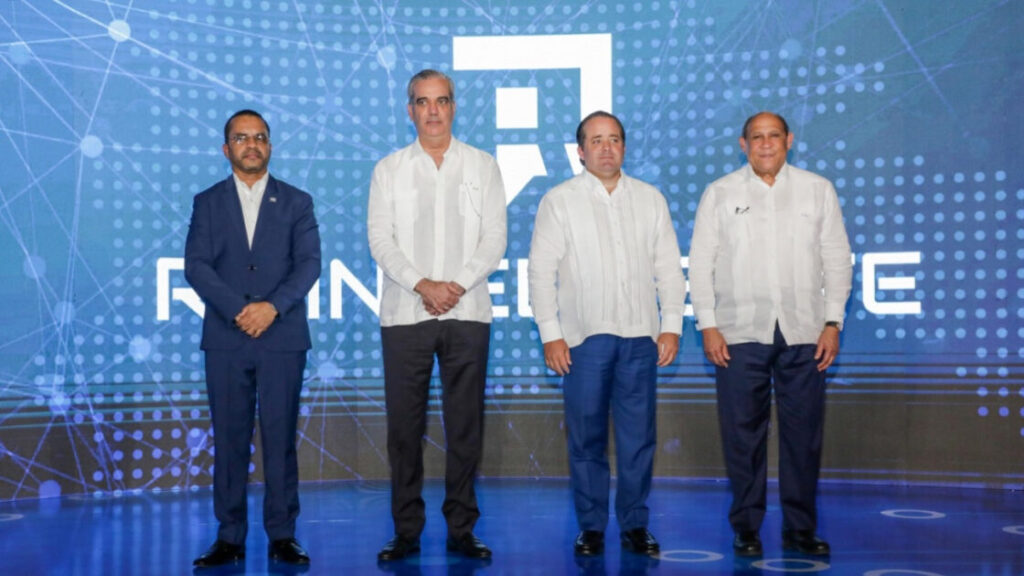 Presidente Luis Abinader lanza programa “RD Inteligente” para capacitar a un millón de dominicanos en inteligencia artificial de manera gratuita