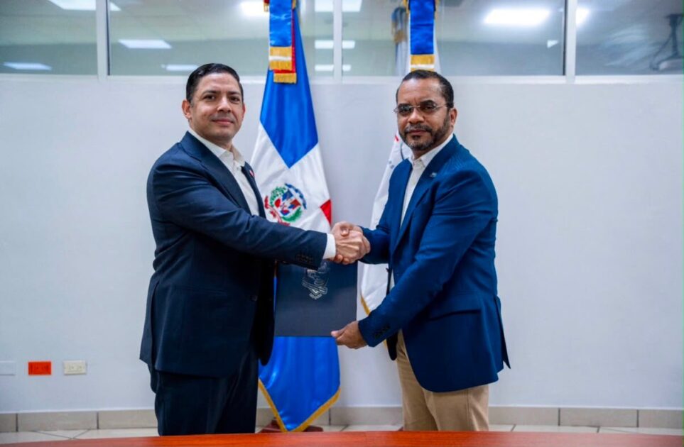 ITLA y PENTRAZE amplían oportunidades para el talento tecnológico