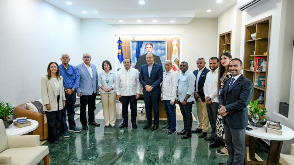 Alcaldía de Santiago y Ministerio de la Presidencia avanzan en actualización del Plan de Ordenamiento Territorial