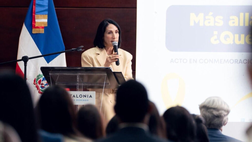 OPS reconoce iniciativas y labor de la primera dama en la concientización y atención del cáncer infantil