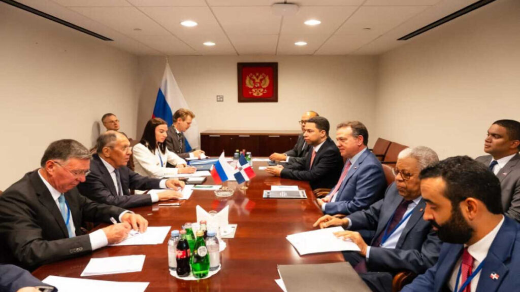 Canciller Bisonó fortalece diálogo de alto nivel con Rusia durante encuentro con Serguéi Lavrov