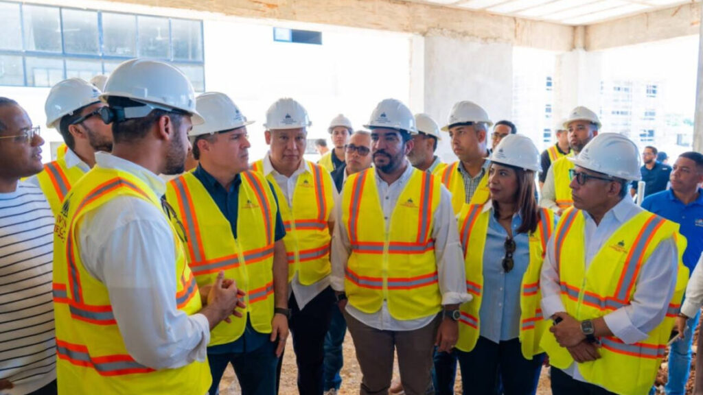 Ministro Jean Luis Rodríguez supervisa avances del Centro Universitario UASD Santo Domingo Este, obra con 60 % de ejecución que impulsará la educación superior e inclusión social