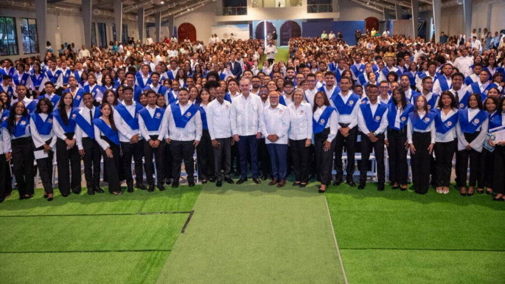 Rector del Instituto Politécnico Loyola, padre José Victoriano, destacó los aportes del presidente Luis Abinader al desarrollo del país