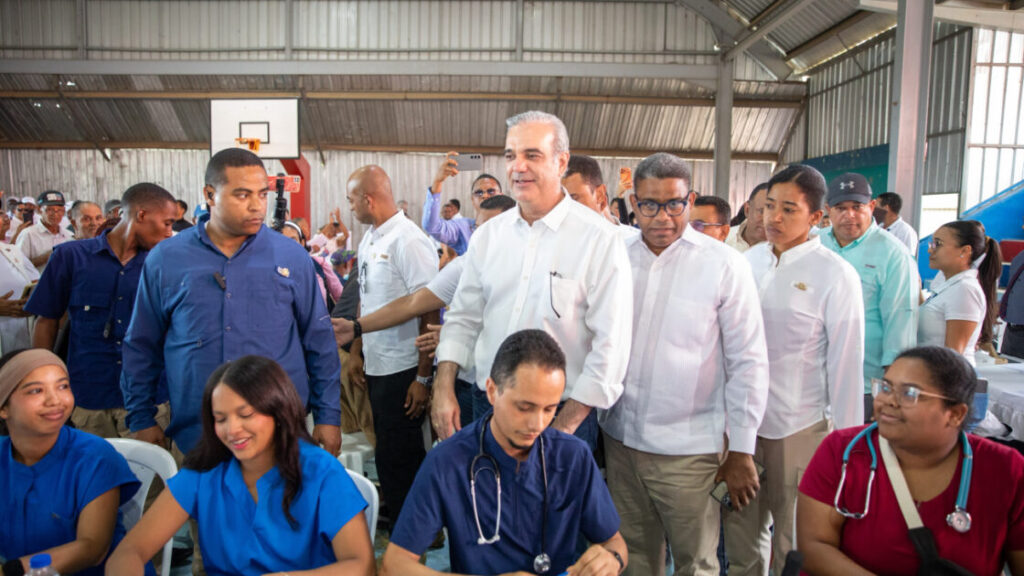 Presidente Luis Abinader encabeza Jornada de Inclusión Social “Primero Tú” que impacta a más de 6,000 personas en Santiago