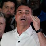 Flávio Bolsonaro se declara «verdadero presidente electo de Brasil»