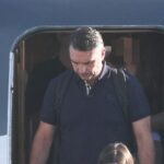 Flávio Bolsonaro dice que salió de Brasil por «persecución»
