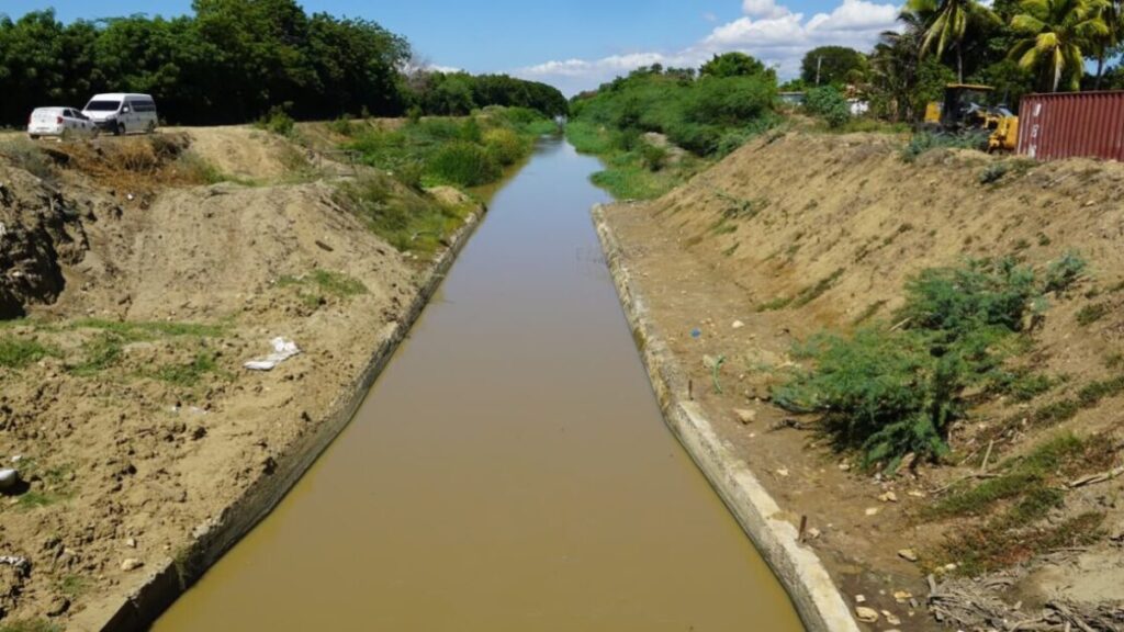 Gobierno inicia rehabilitación del canal Horacio Vásquez de Montecristi
