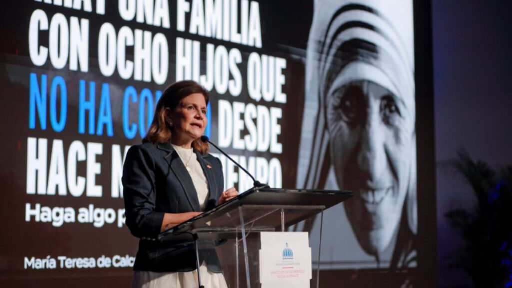 Vicepresidenta Raquel Peña destaca reducción de la pobreza en República Dominicana y llama a fortalecer las oportunidades para las familias