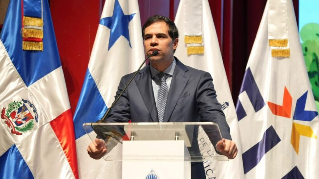 Feria del Libro cierra con 97.4 millones de pesos en ventas de libros y 714,322 visitantes