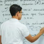 Gobierno reconoce como Estudiantes de la Semana a Kender Soto y Rafael Ureña, destacados en olimpiadas nacionales e internacionales