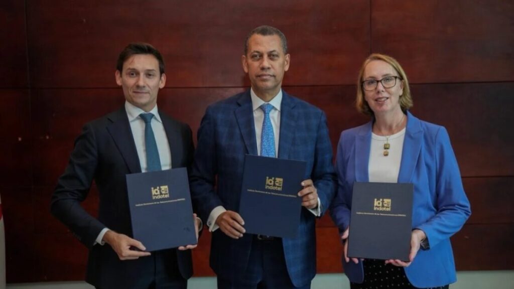 Indotel recibirá RD 44 millones de cooperación sueca para planificar frecuencias de telecomunicaciones en el país