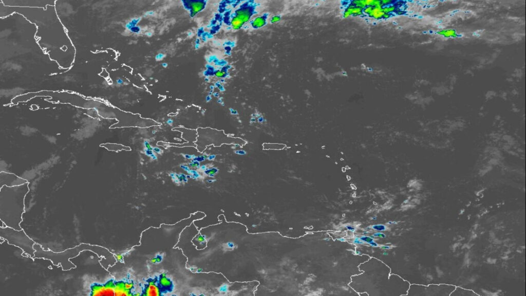 Indomet pronostica aguaceros, tormentas eléctricas y ráfagas de viento en varias regiones del país