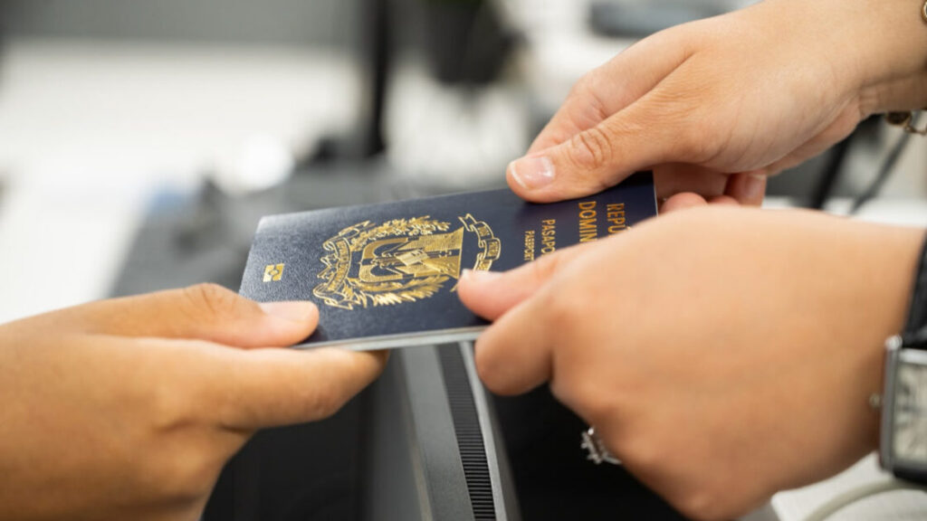 Pasaportes amplía a Italia el servicio del pasaporte electrónico y suma cinco ciudades en Europa