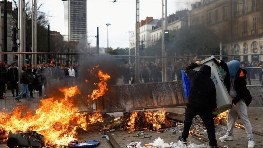 EN VIVO| La furia de las protestas sacude Francia: 800.000 personas salen a las calles; se multiplican los enfrentamientos violentos y los incendios