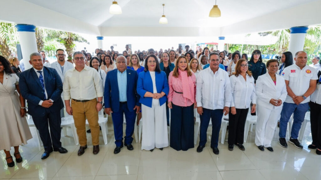 Infotep capacita más de mil comunitarios de Básima mediante alianza con Supérate y Fundación Rica